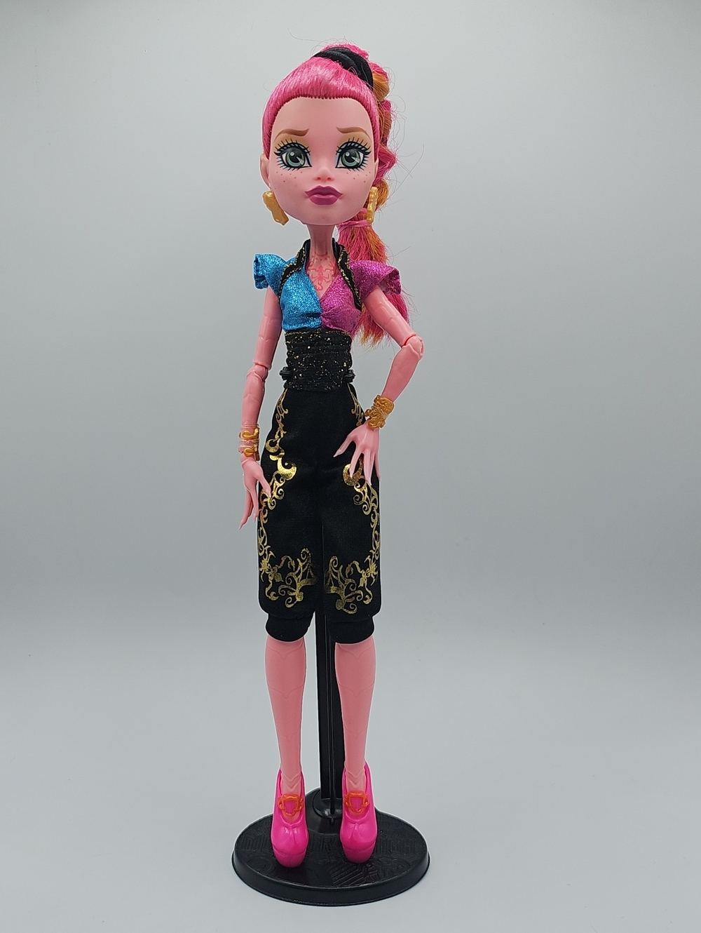 Monster High 13 Wishes Gigi Grant With Stand And Brush